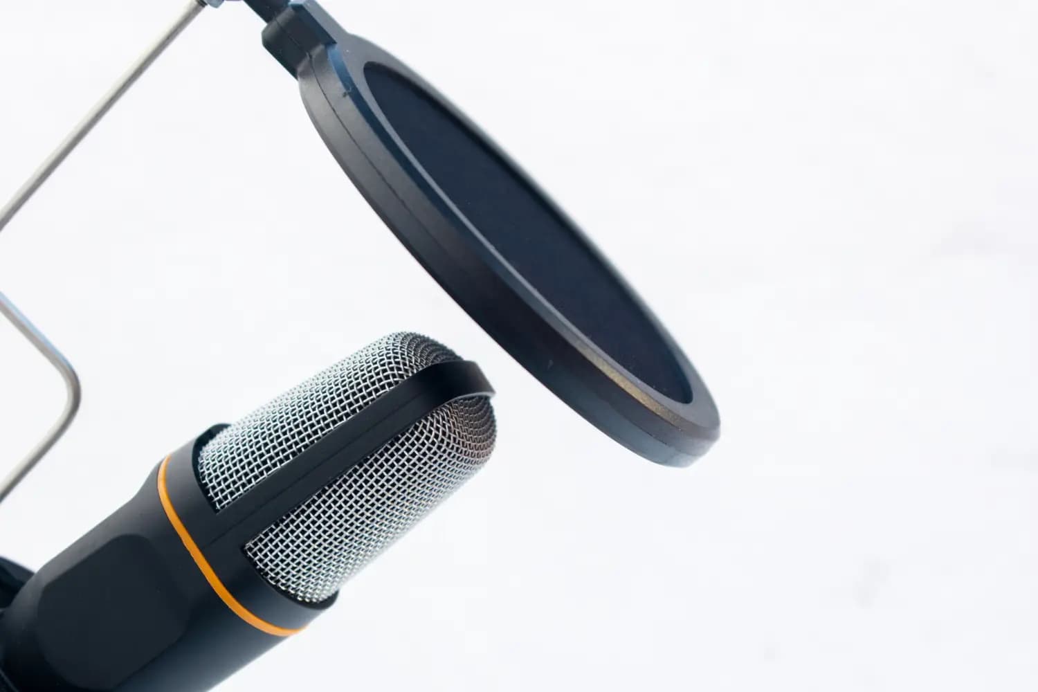 How to Choose the Right Pop Filter for Your Mic
